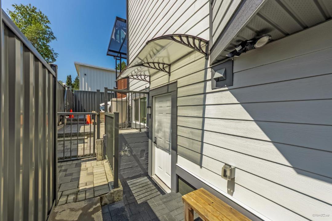 Photo of Patio Balcony in New Westminster