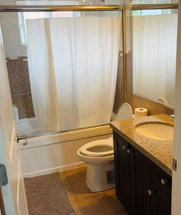 Photo of Bathroom in Sunset