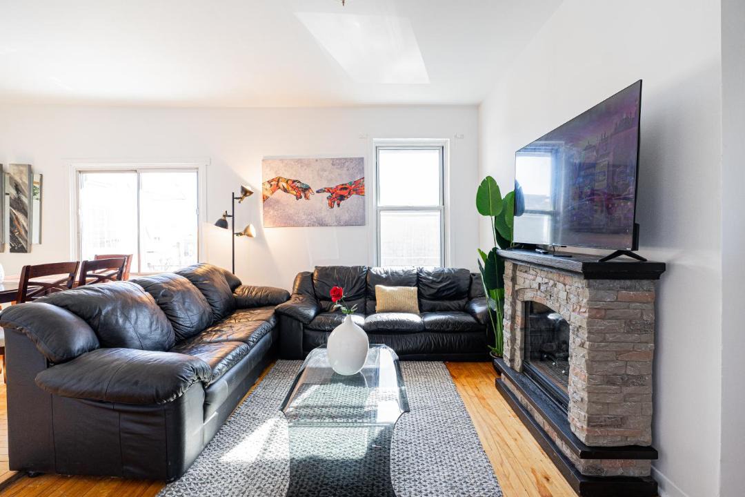 Photo of Livingroom in Hochelaga