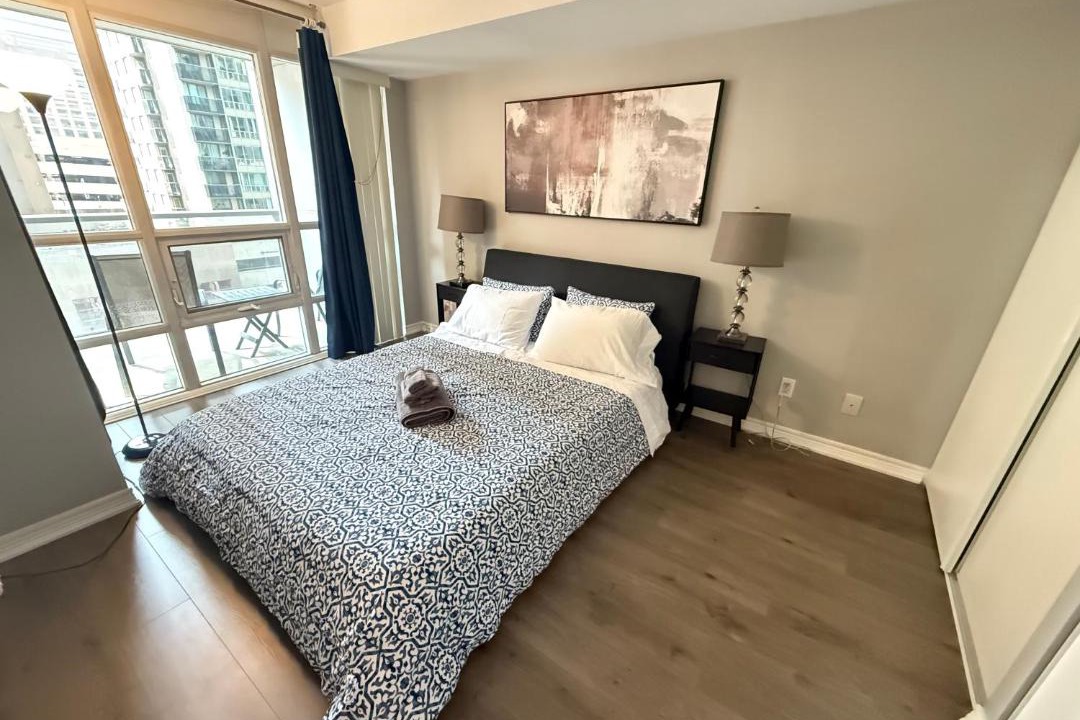 Photo of Bedroom in Bay Street Corridor