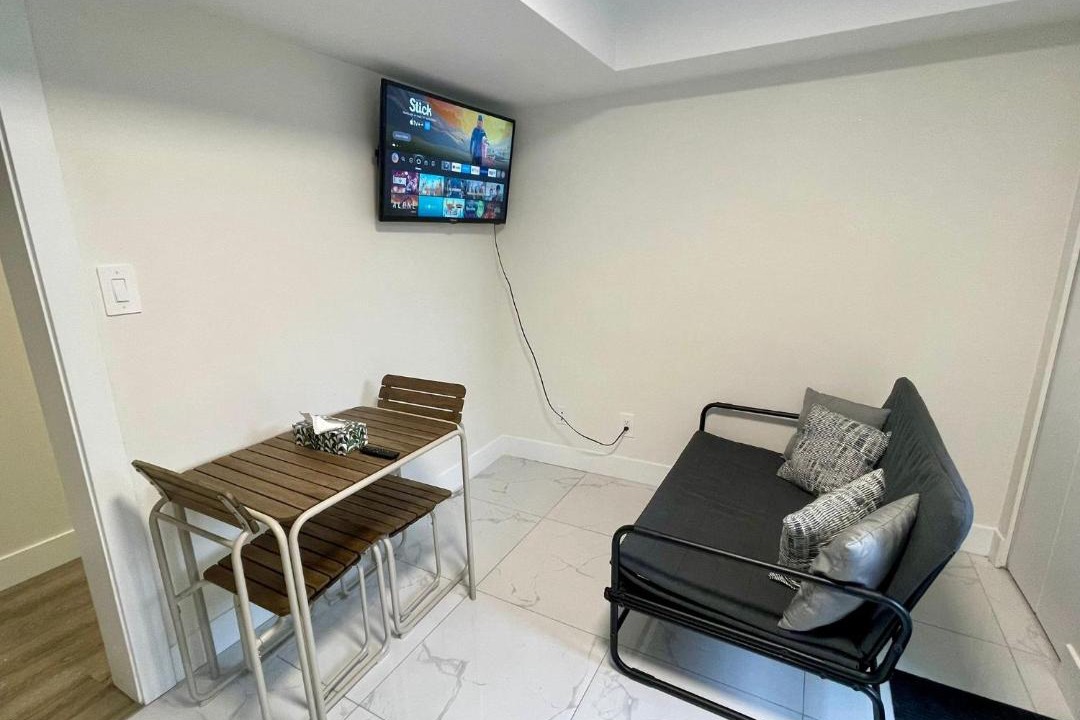 Photo of Livingroom in New Westminster