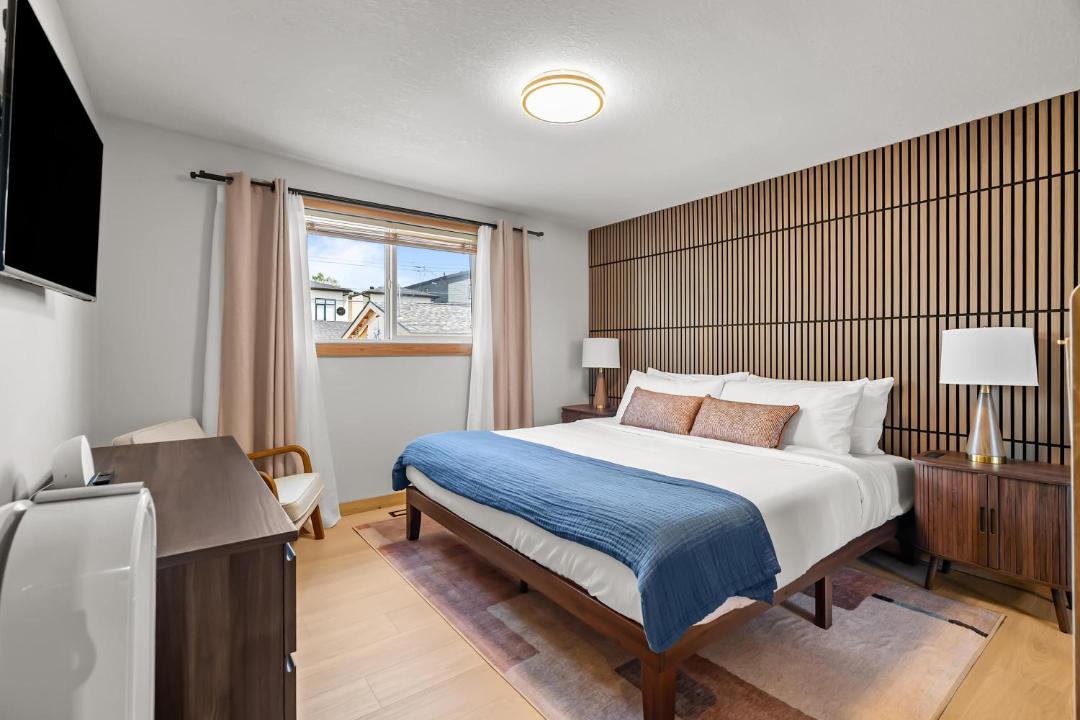 Photo of Bedroom in Inglewood