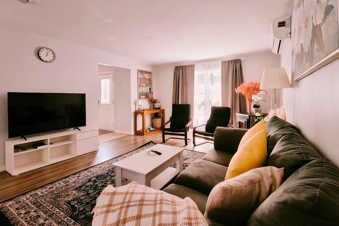 Photo of Livingroom in North River
