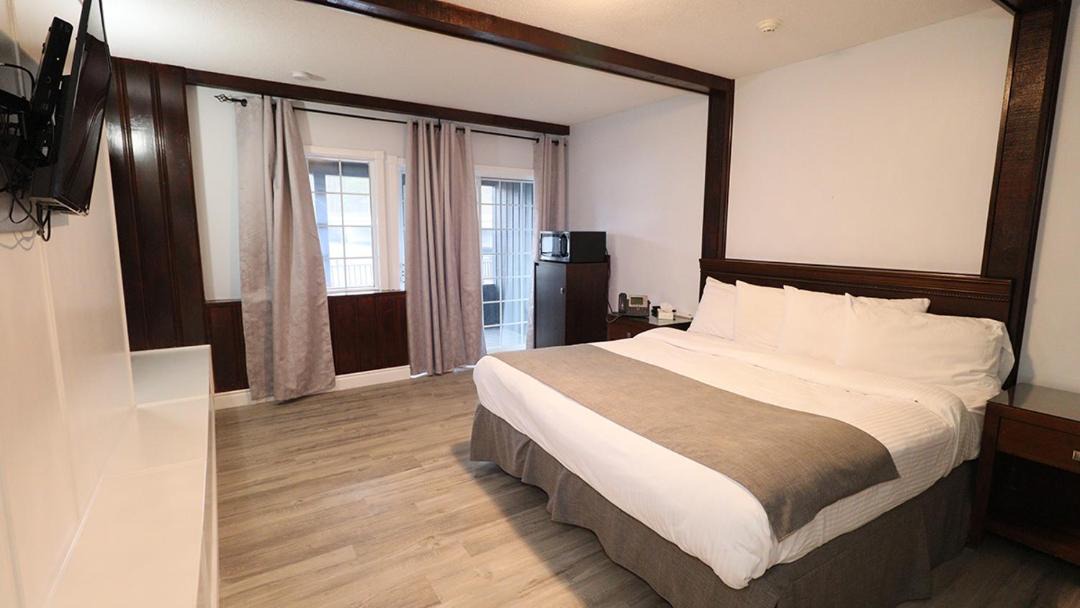 Photo of Bedroom in Algonquin Highlands
