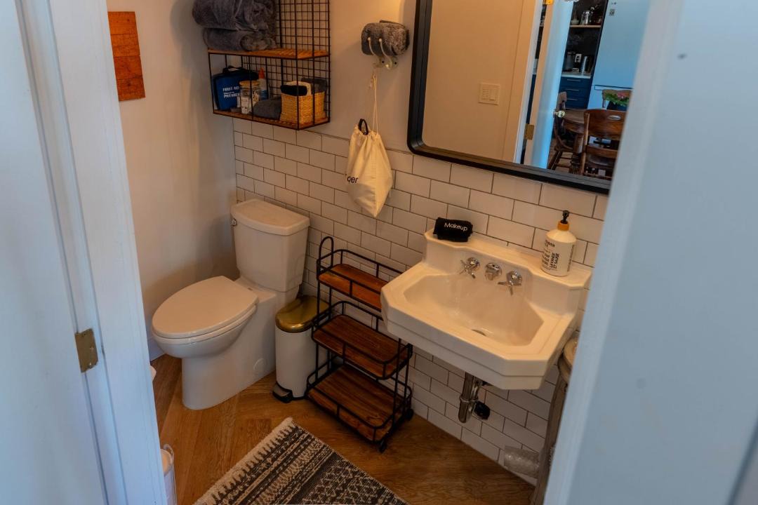 Photo of Bathroom in Saanich East