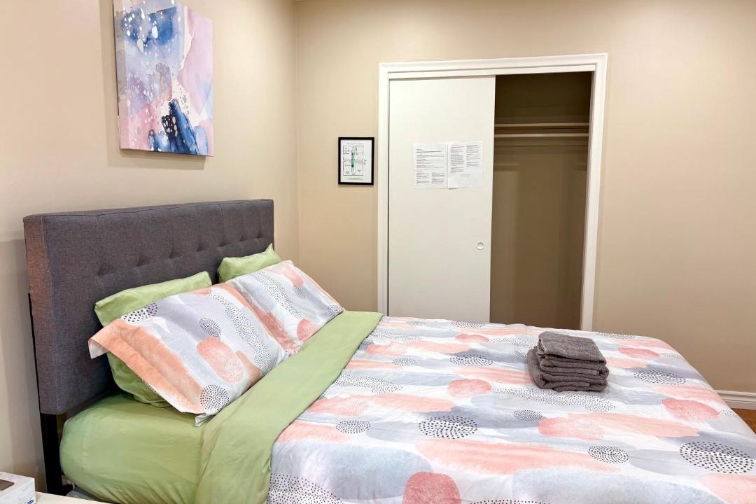 Photo of Bedroom in Bathurst Manor