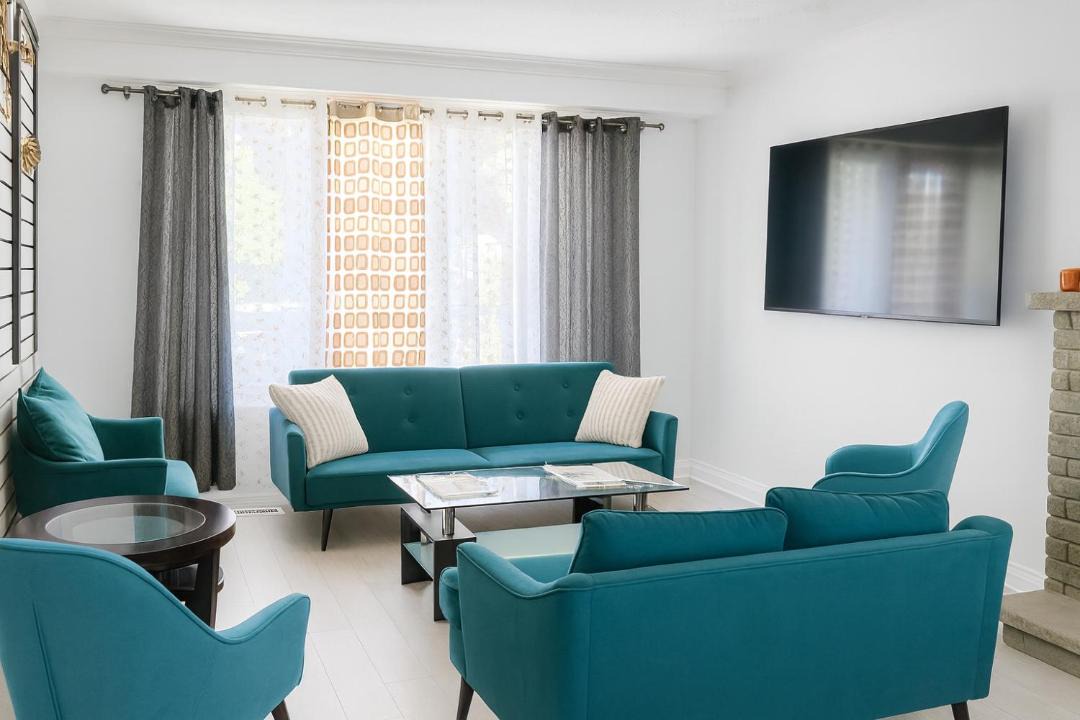 Photo of Livingroom in Richmond Hill
