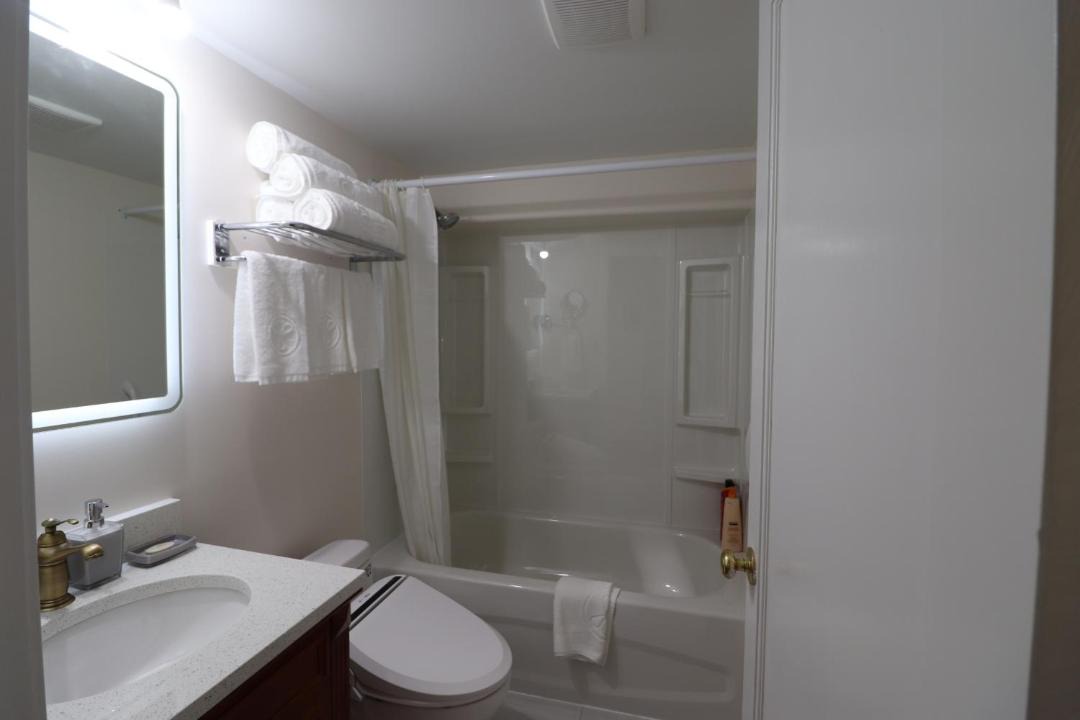 Photo of Bathroom in Gorge -Tillicum Area