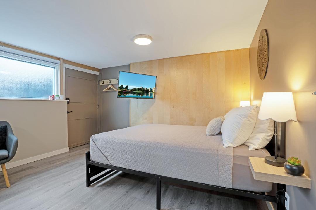 Photo of Bedroom in Kelowna Central Business District