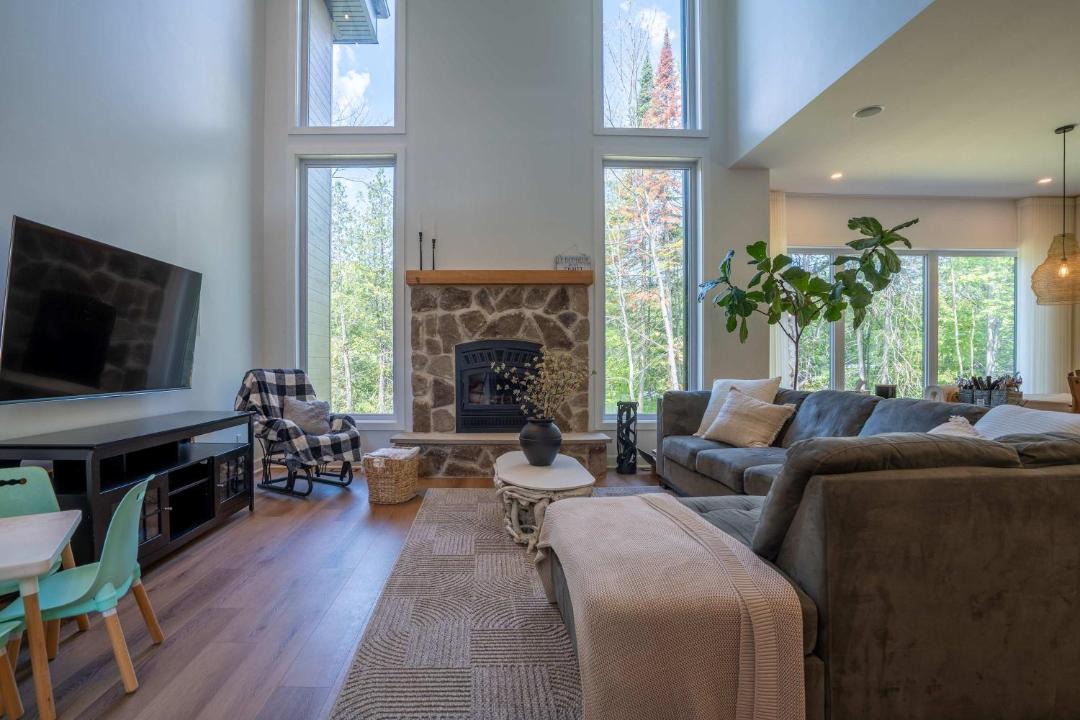 Photo of Livingroom in Chertsey