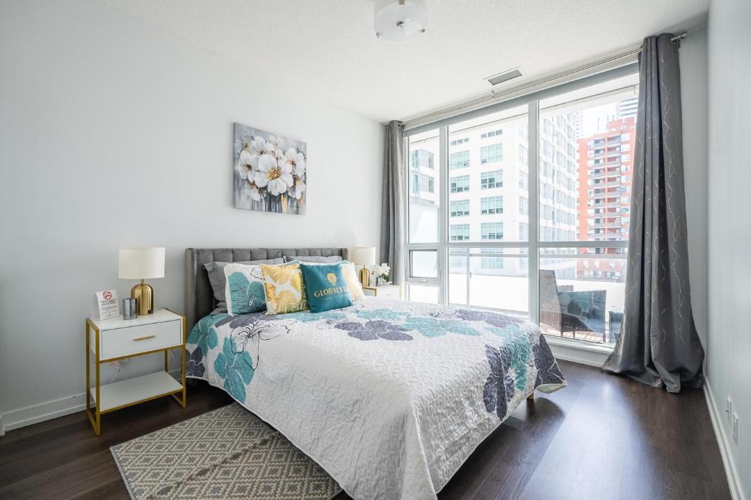 Photo of Bedroom in Yonge-Eglinton