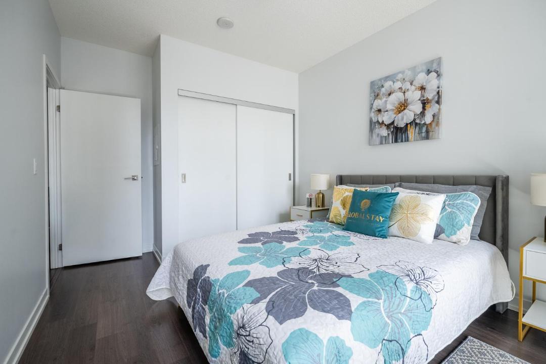 Photo of Bedroom in Yonge-Eglinton