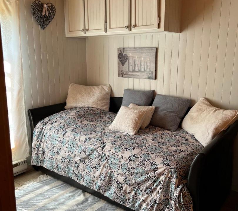 Photo of Bedroom in St-Francois-de-l'Ile-d'Orleans