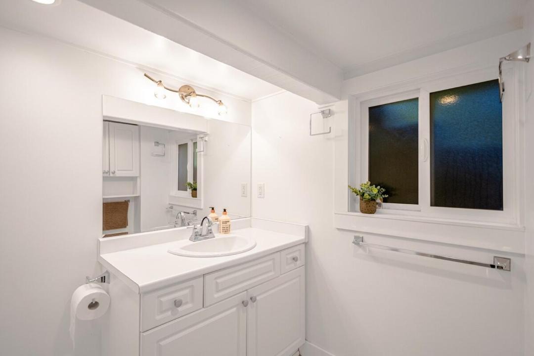Photo of Bathroom in West Point Grey