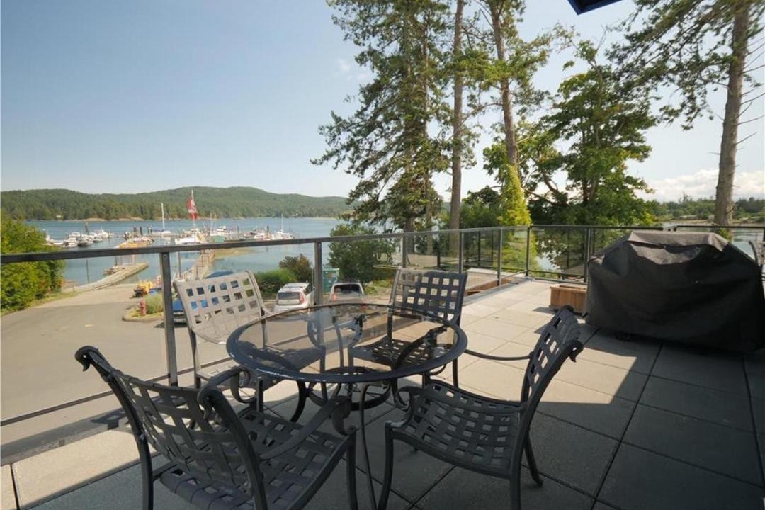 Photo of Patio Balcony in Sooke