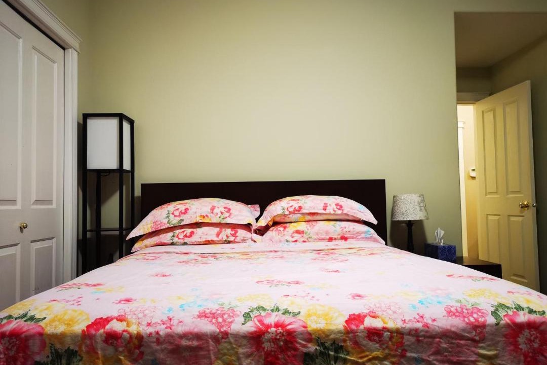 Photo of Bedroom in Cordova Bay