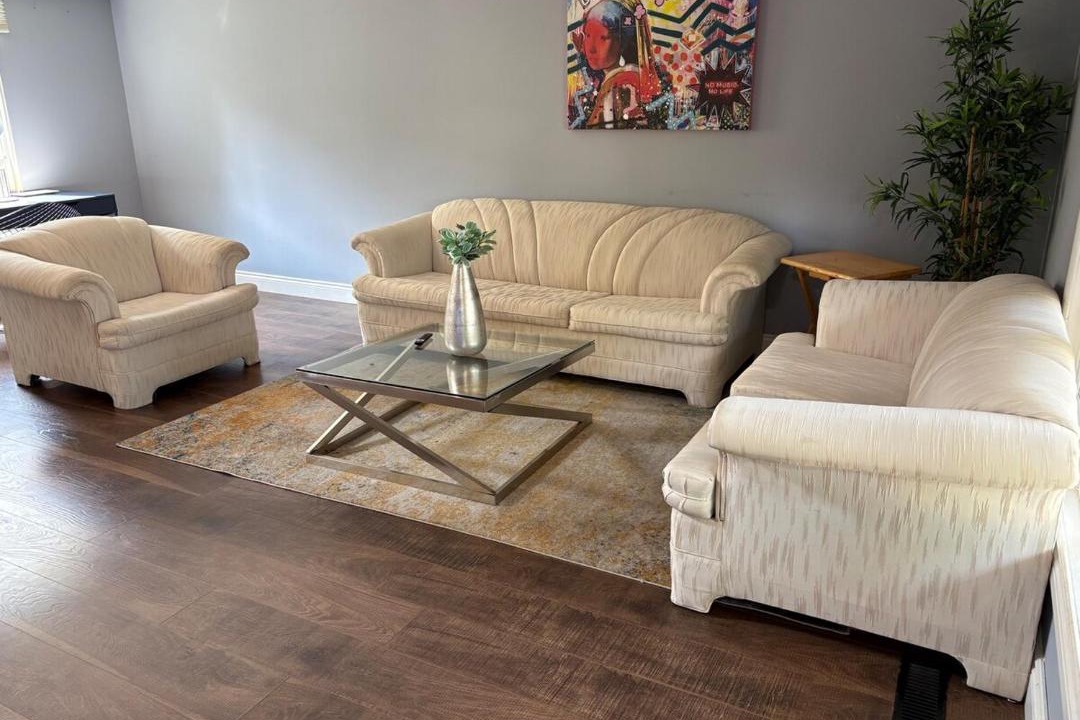 Photo of Livingroom in Bowmanville