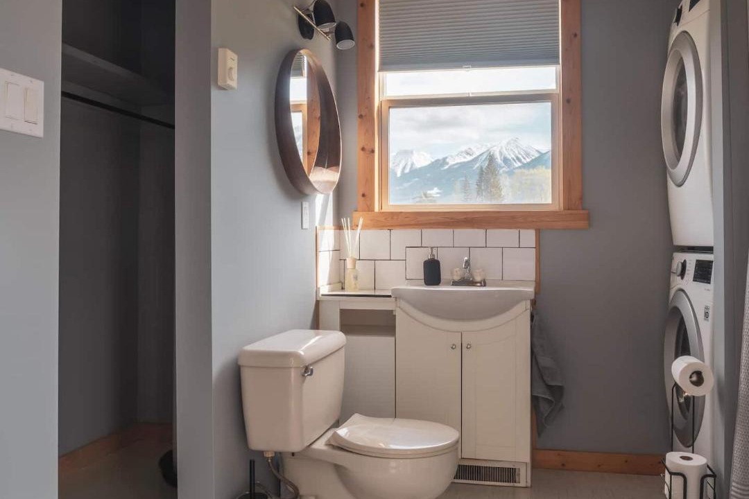 Photo of Bathroom in Golden