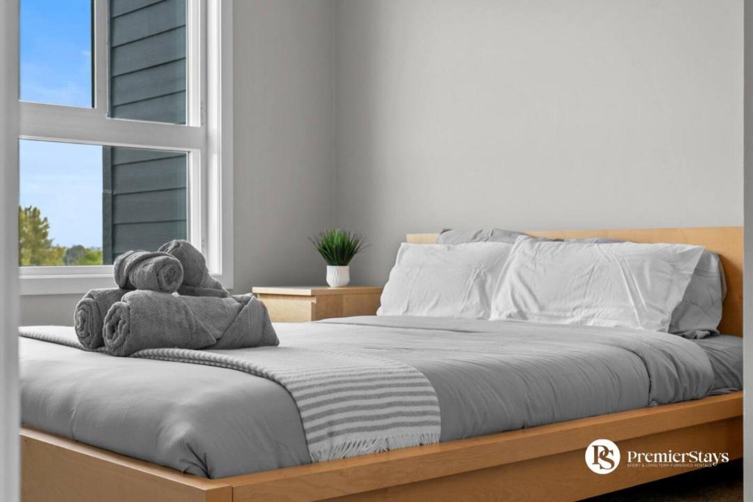 Photo of Bedroom in Inglewood