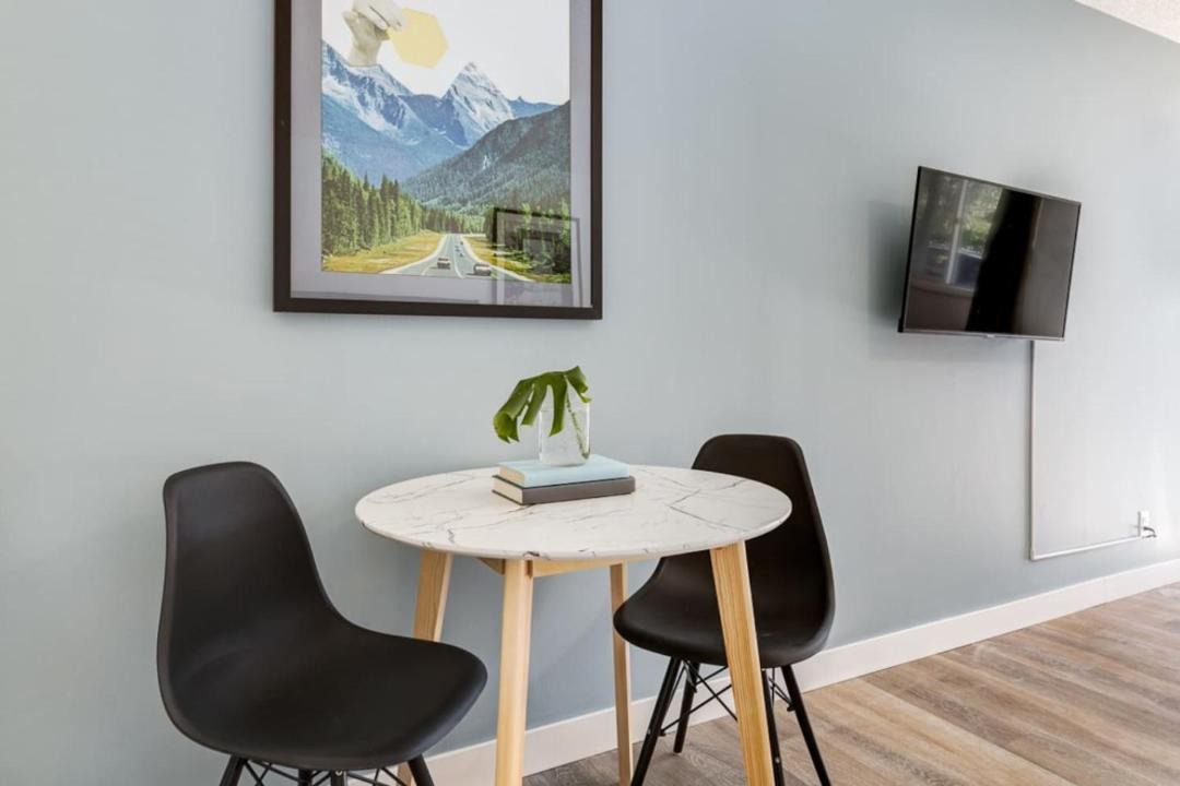 Photo of Livingroom in Harvie Heights