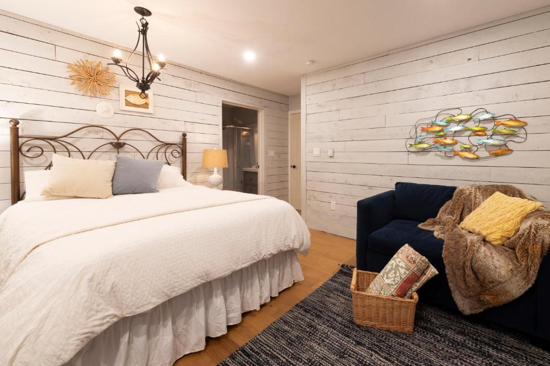 Photo of Bedroom in Indian Harbour