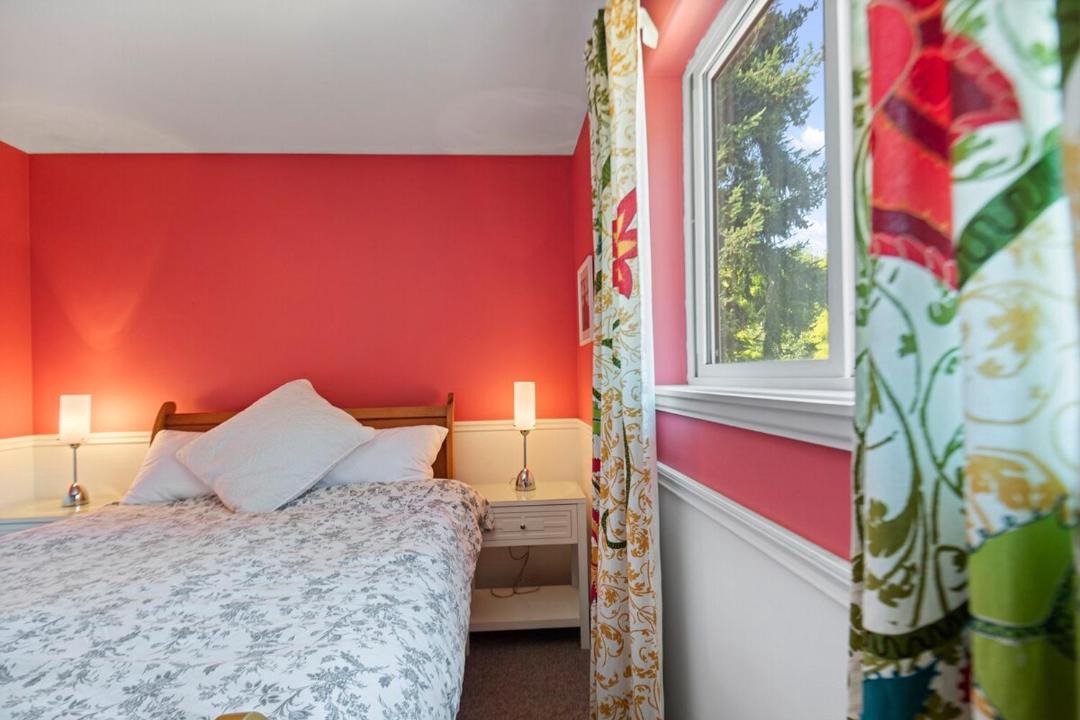 Photo of Bedroom in Shawnigan Lake