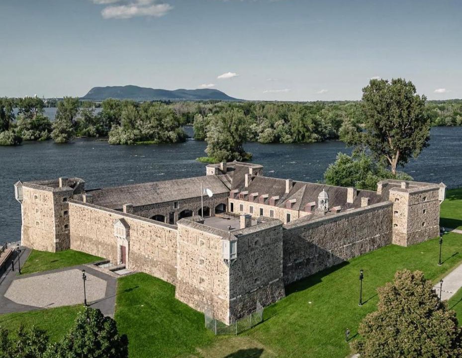 Photo of Buildings in Chambly
