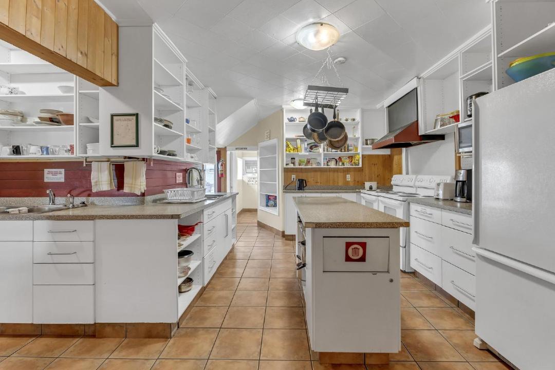Photo of Kitchen in Okanagan-Similkameen