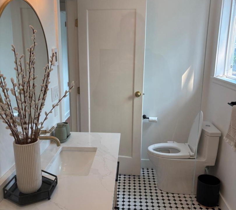 Photo of Bathroom in Saanich East