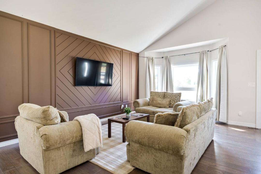 Photo of Livingroom in Fenelon Falls