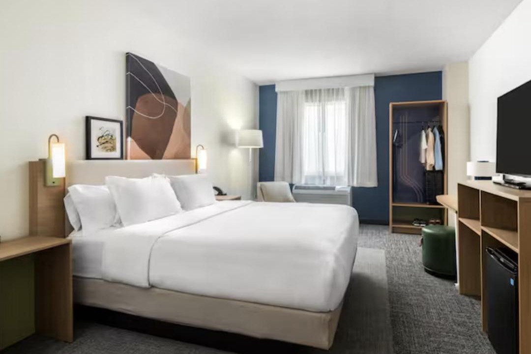 Photo of Bedroom in Cote-Des-Neiges—Notre-Dame-De-Grace