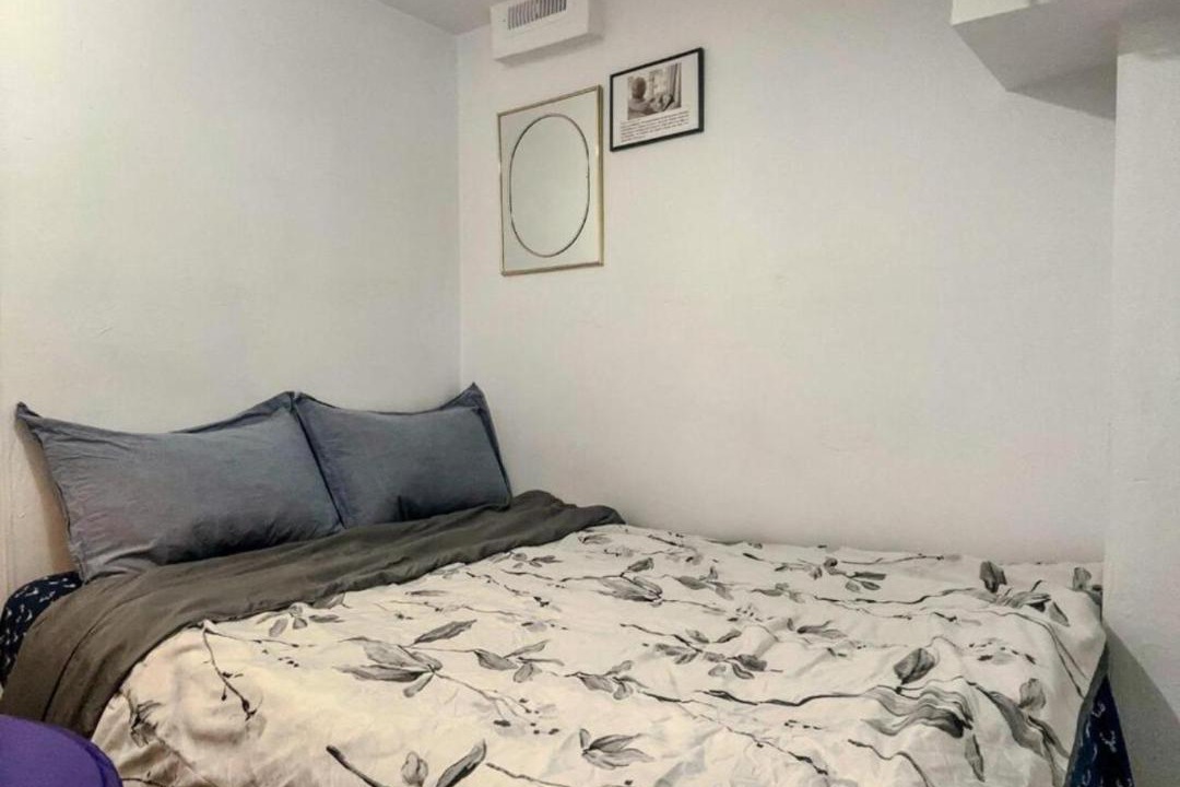 Photo of Bedroom in Pointe-aux-Trembles