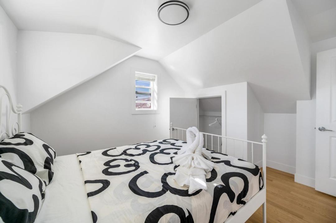 Photo of Bedroom in Vancouver South