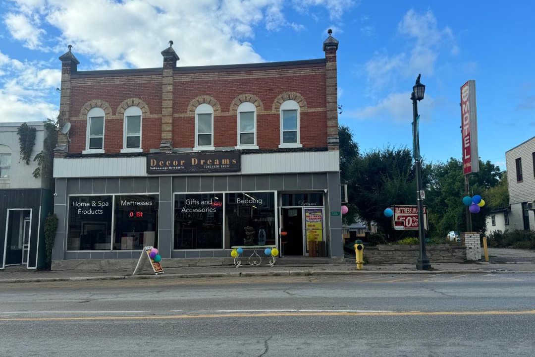 Photo of Buildings in Stayner