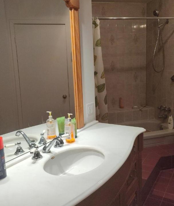 Photo of Bathroom in Fabreville