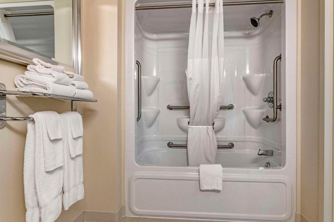 Photo of Bathroom in Quispamsis