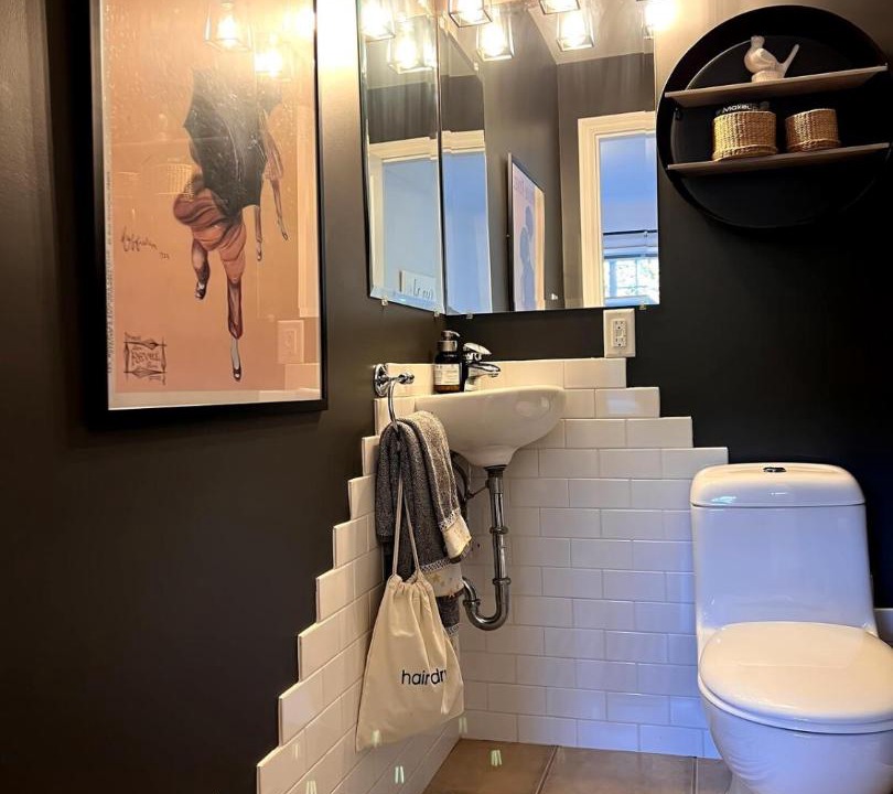 Photo of Bathroom in Saanich East