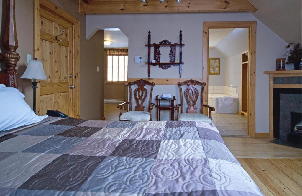 Photo of Bedroom in Shelburne