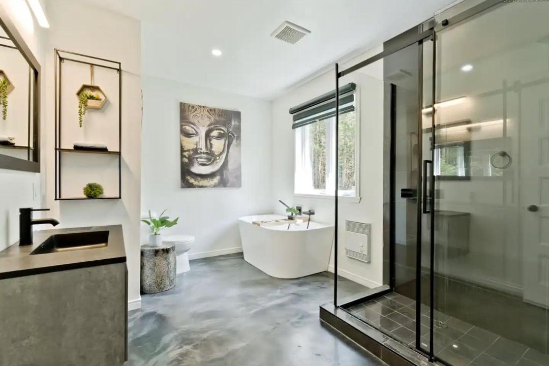 Photo of Bathroom in La Patrie