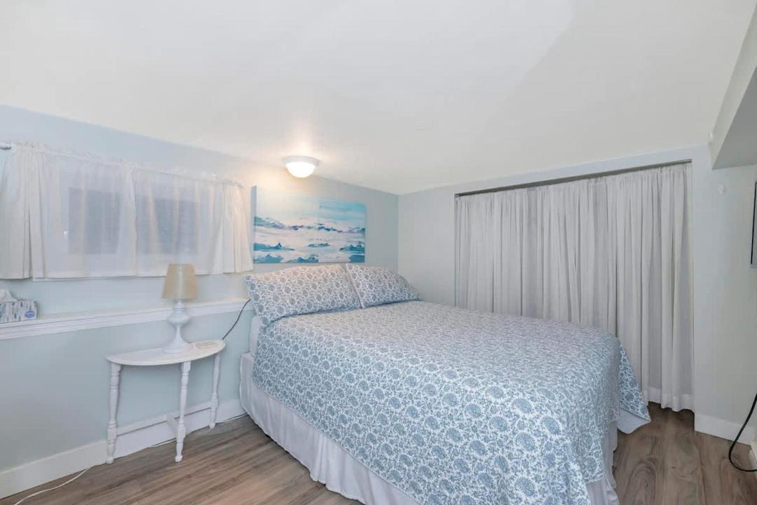 Photo of Bedroom in Saanich West