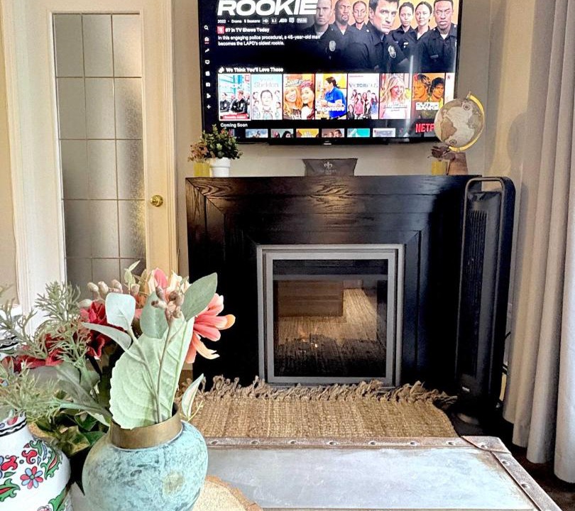 Photo of Livingroom in North Central Edmonton