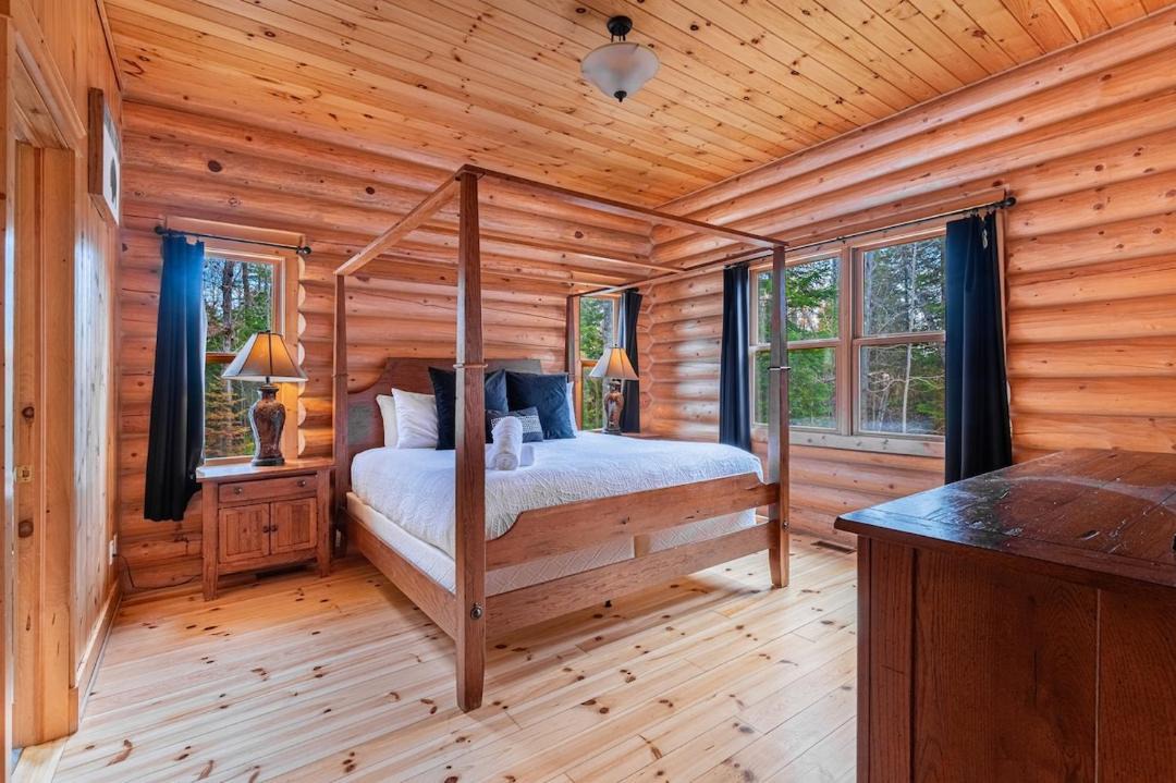 Photo of Bedroom in Fiddler Lake Resort