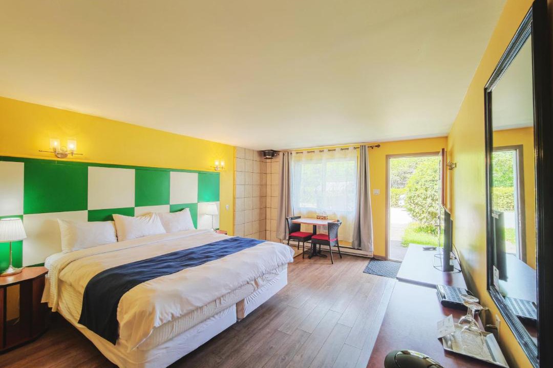 Photo of Bedroom in Saint-Sauveur