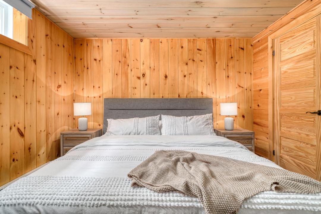 Photo of Bedroom in Mandeville
