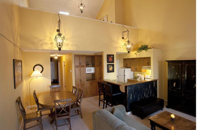 Photo of Livingroom in East Kootenay