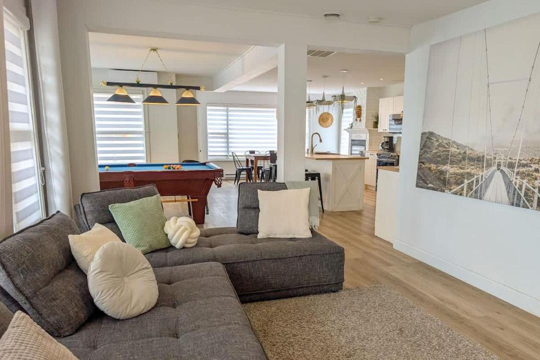 Photo of Livingroom in Ste Anne de Beaupre