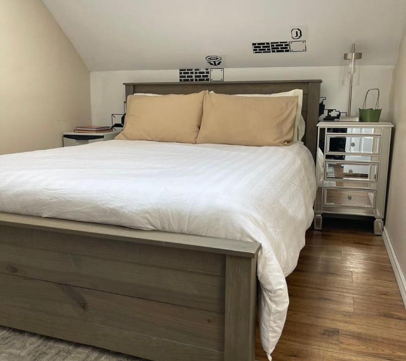 Photo of Bedroom in Queens Square