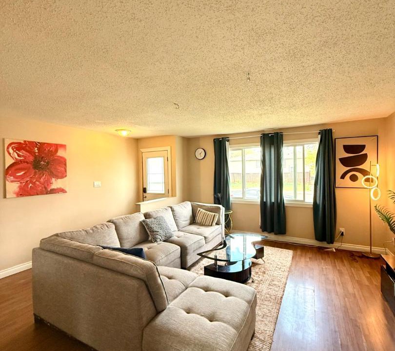 Photo of Livingroom in Northeast Edmonton