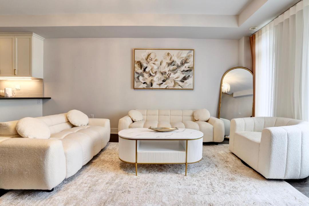 Photo of Livingroom in Lakeview