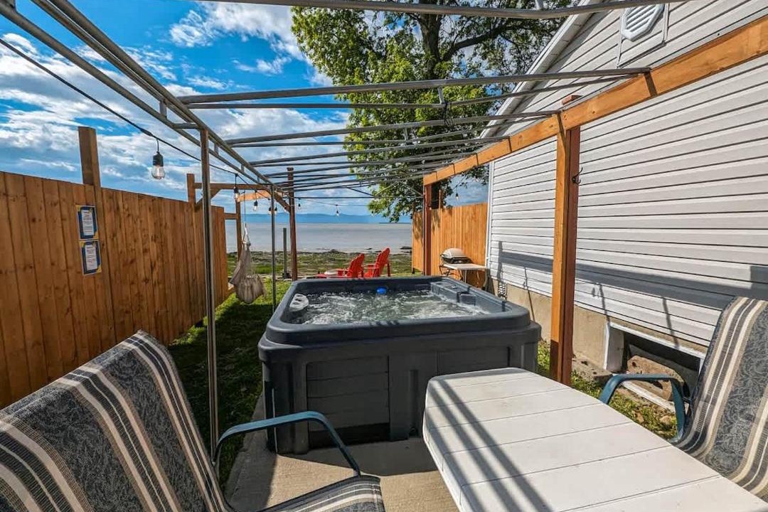 Photo of Patio Balcony in Cap-Saint-Ignace